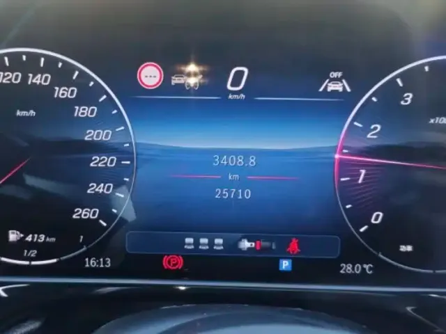 Mercedes-Benz E-Class — Фото автомобиля 10