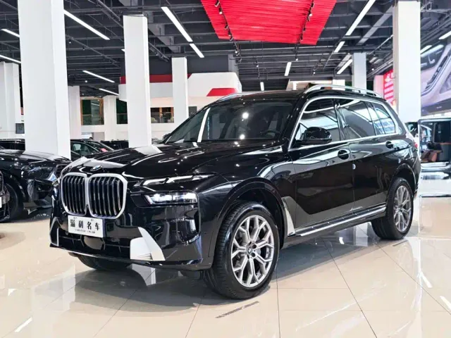 BMW X7 — Фото автомобиля 5