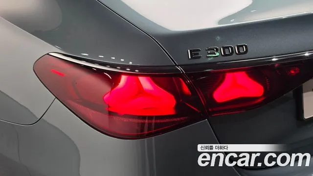 Mercedes-Benz E-Class W214 — Фото автомобиля 23