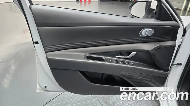 Hyundai Avante CN7 — Фото автомобиля 13