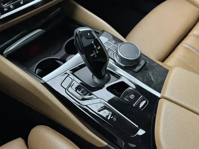 BMW 6 Series Gran Turismo — Фото автомобиля 18