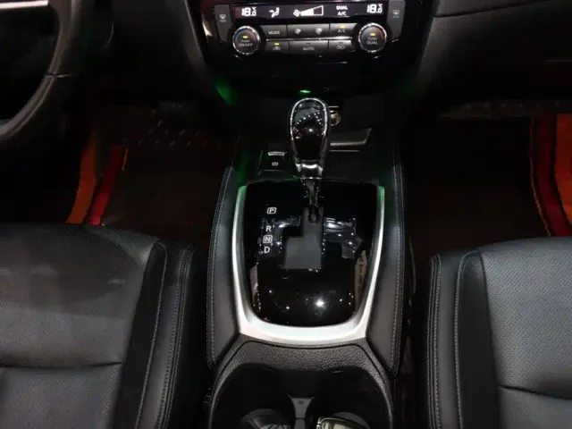 Nissan X-Trail — Фото автомобиля 15