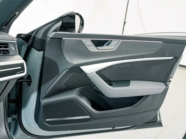 Audi A7L — Фото автомобиля 14