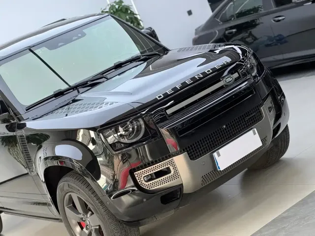 Land Rover Defender — Фото автомобиля 18