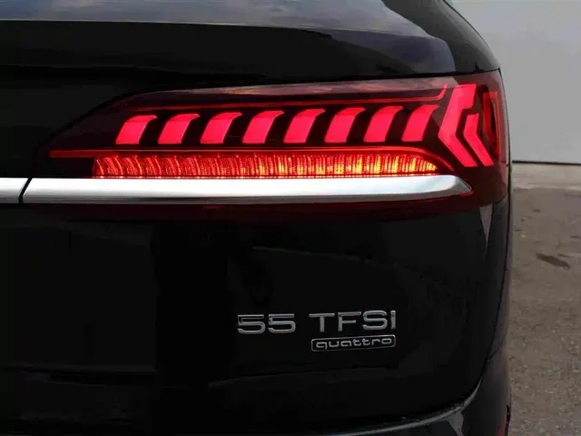 Audi Q7 — Фото автомобиля 13