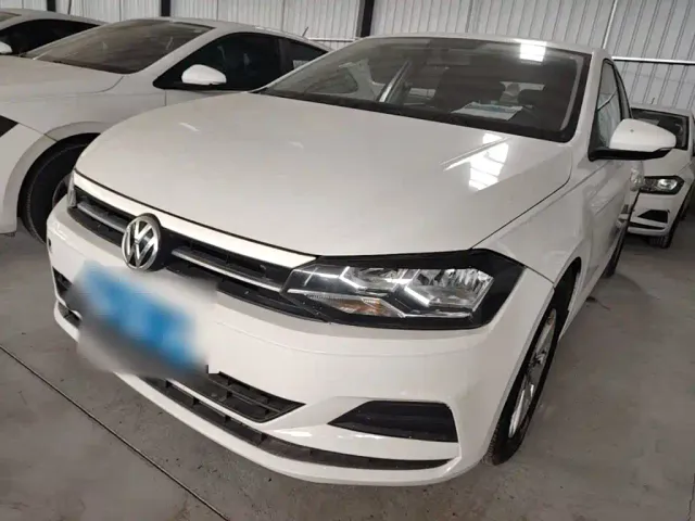 Фотография автомобиля — Volkswagen Polo