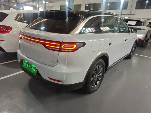 Leapmotor C11 — Фото автомобиля 6