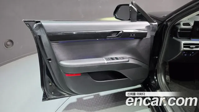 Hyundai Grandeur GN7 — Фото автомобиля 13