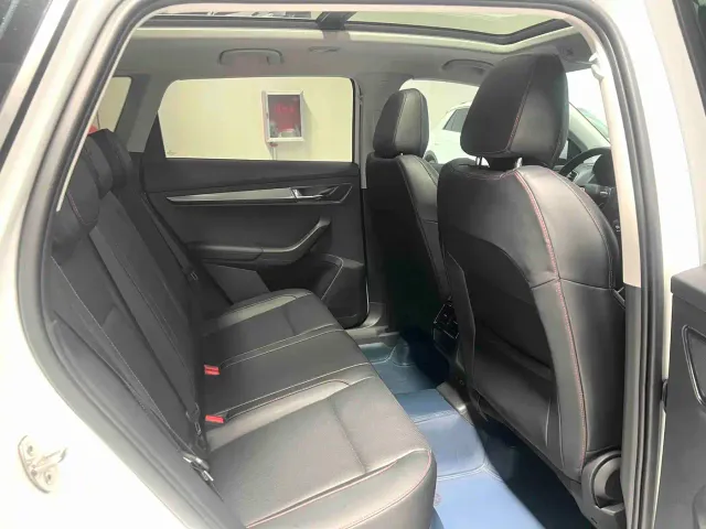 Skoda Karoq — Фото автомобиля 13