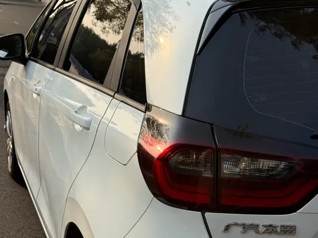 Honda Fit — Фото автомобиля 7