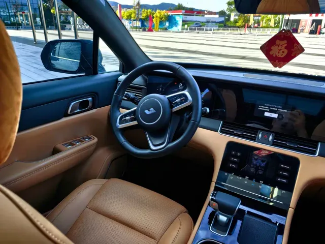 Li Auto ONE — Фото автомобиля 15