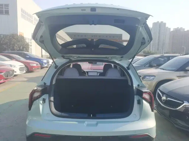 Geely Geometry E Firefly — Фото автомобиля 18