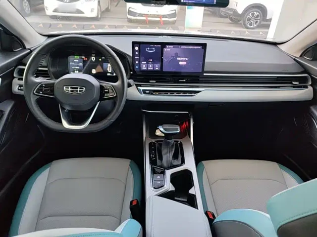 Geely Emgrand — Фото автомобиля 9