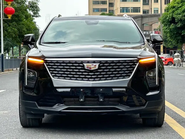 Cadillac XT4 — Фото автомобиля 2