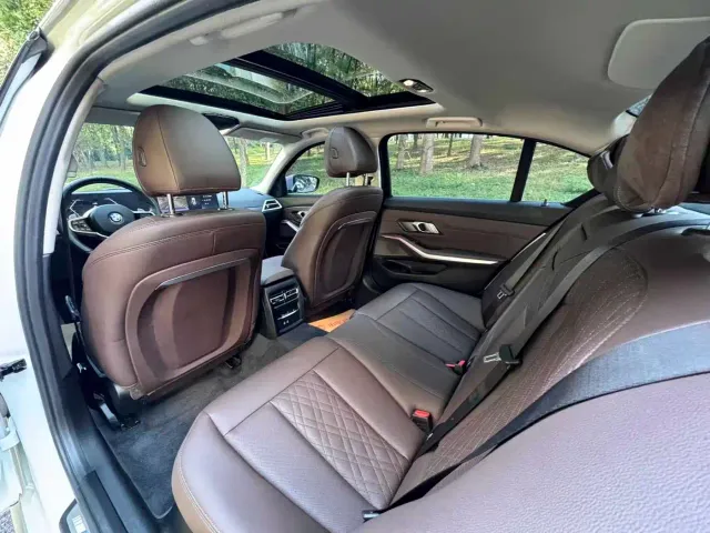 BMW 3 Series — Фото автомобиля 6
