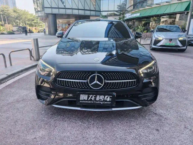 Mercedes-Benz E-Class — Фото автомобиля 2