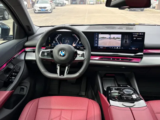 BMW 5 Series — Фото автомобиля 8