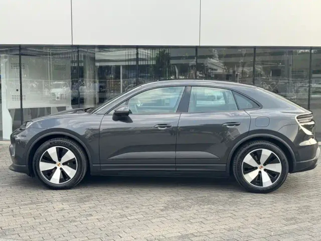 Porsche Macan EV — Фото автомобиля 6