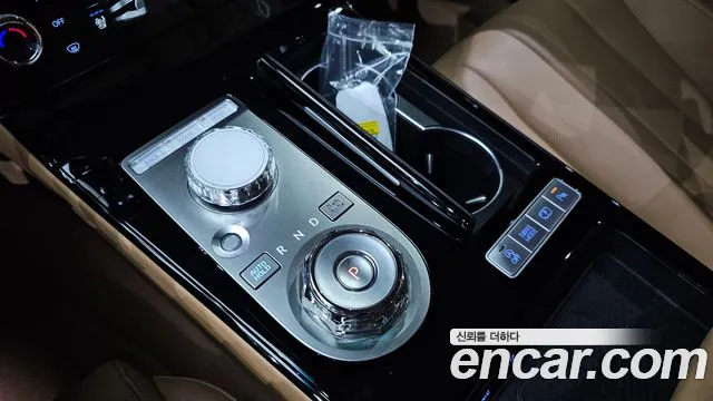 Genesis G80 Бензин 2.5 турбо AWD — Фото автомобиля 9
