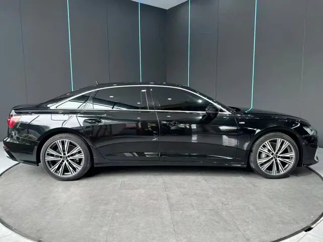Audi A6L — Фото автомобиля 5
