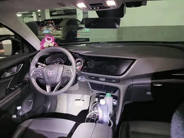 Buick Envision Plus — Фото автомобиля 12