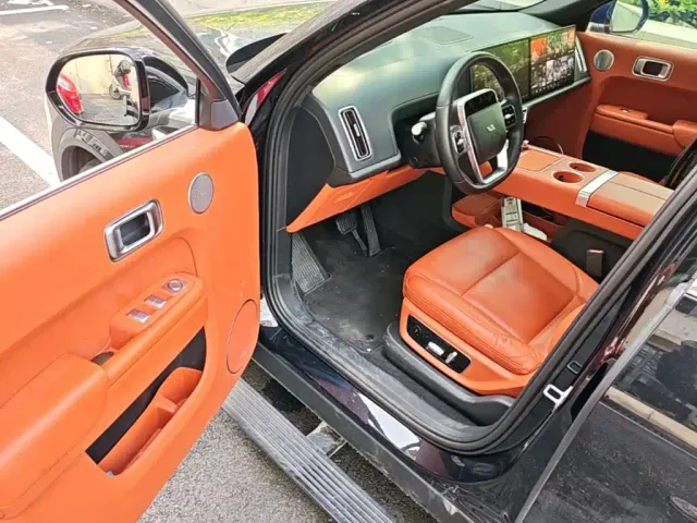 Li Auto L9 — Фото автомобиля 15