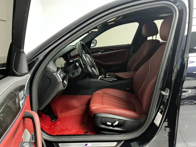 BMW 5 Series — Фото автомобиля 9