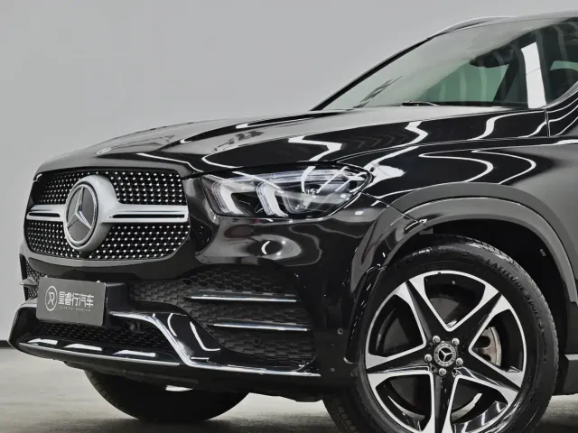 Mercedes-Benz GLE-Class — Фото автомобиля 26