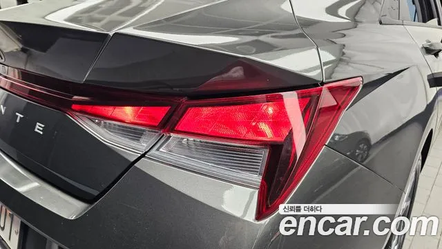 Hyundai Avante CN7 — Фото автомобиля 8