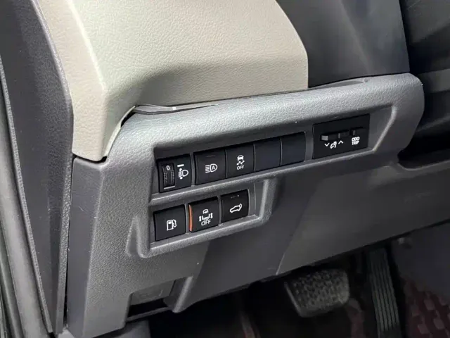 Toyota Granvia — Фото автомобиля 6