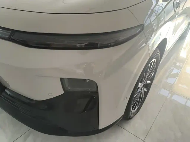 Leapmotor B10 — Фото автомобиля 23