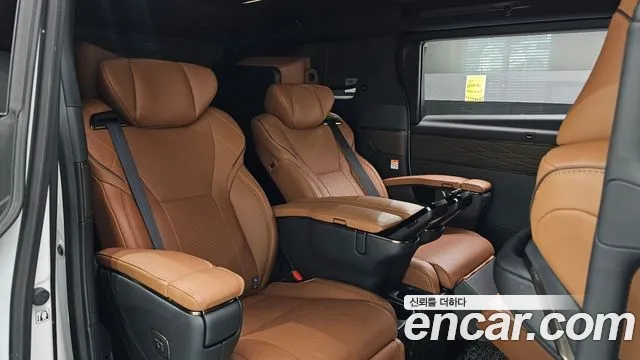 Toyota Alphard — Фото автомобиля 8