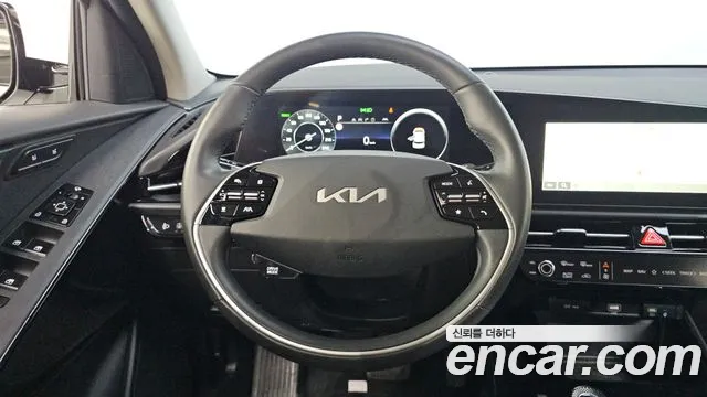 Kia Niro — Фото автомобиля 10