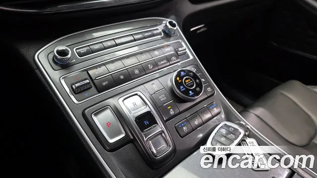 Hyundai Santafe Новый Santa Fe Бензин 2.5T 4WD — Фото автомобиля 9