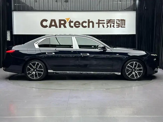 BMW 7 Series — Фото автомобиля 4