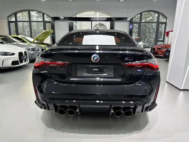 BMW M4 — Фото автомобиля 5