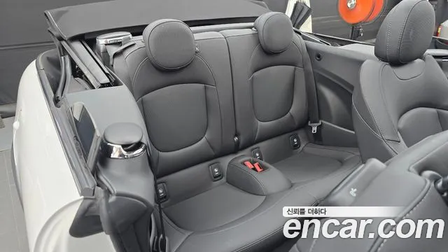 Mini Cooper Convertible — Фото автомобиля 12
