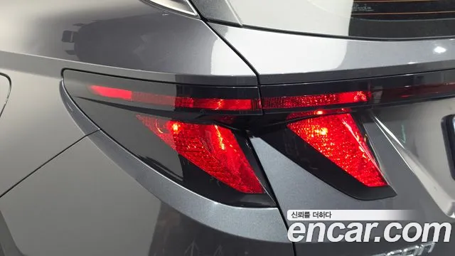 Hyundai Tucson Tucson (NX4) Бензин 1.6 турбо 2WD — Фото автомобиля 23