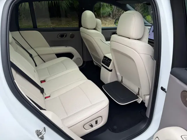 Li Auto i6 — Фото автомобиля 8