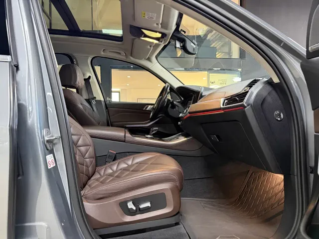 BMW X5 — Фото автомобиля 9