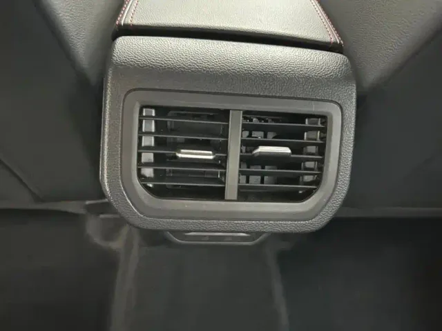 Volkswagen Lavida 2023 280TSI DSG Starlight Comfort Edition — Фото автомобиля 12