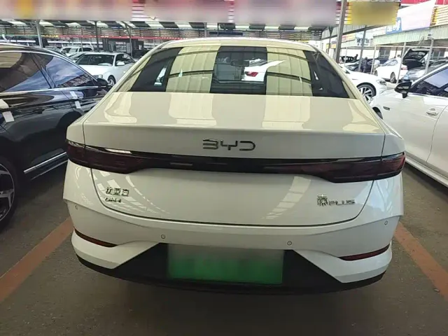 BYD Qin PLUS — Фото автомобиля 5
