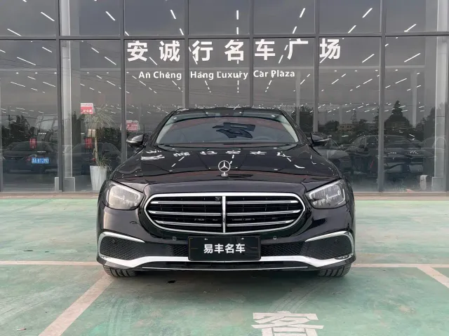 Mercedes-Benz E-Class — Фото автомобиля 2