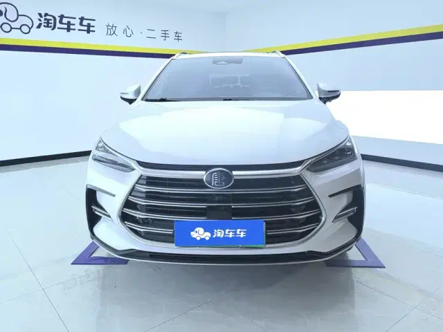 BYD Tang — Фото автомобиля 2