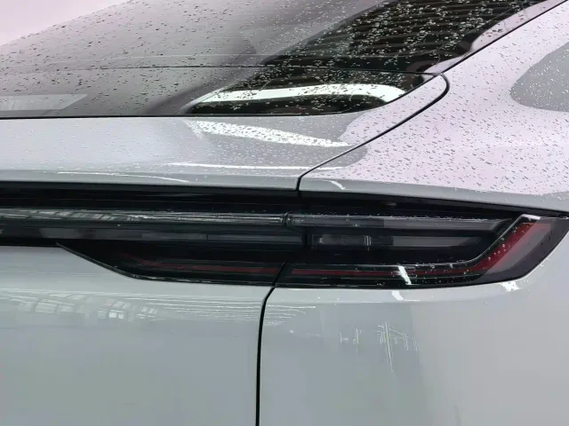 Geely Galaxy E8 — Фото автомобиля 14