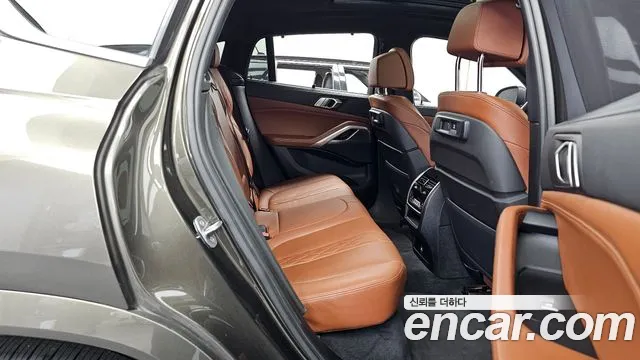 BMW X6 xDrive40i M Sport — Фото автомобиля 12