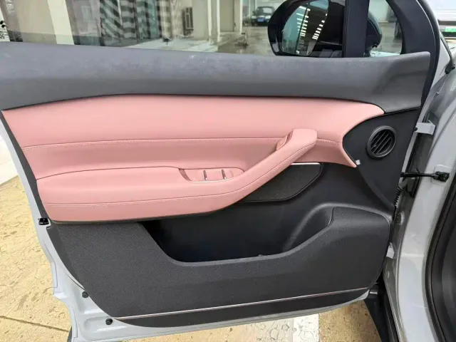 Nio EC6 — Фото автомобиля 4