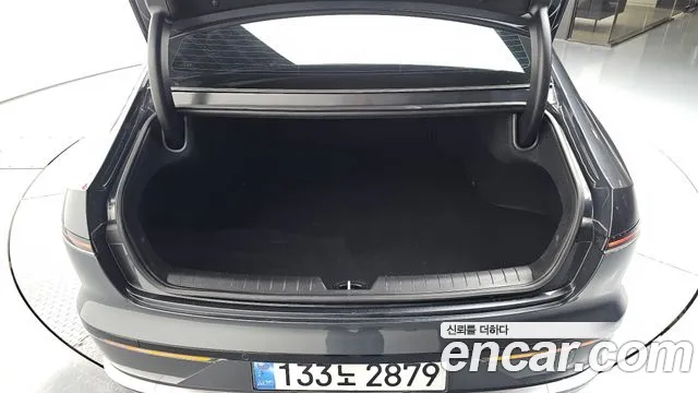 Hyundai Grandeur Grandeur (GN7) 2.5 Бензин 2WD — Фото автомобиля 25