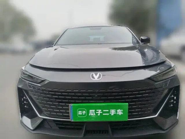 Changan UNI-V — Фото автомобиля 2