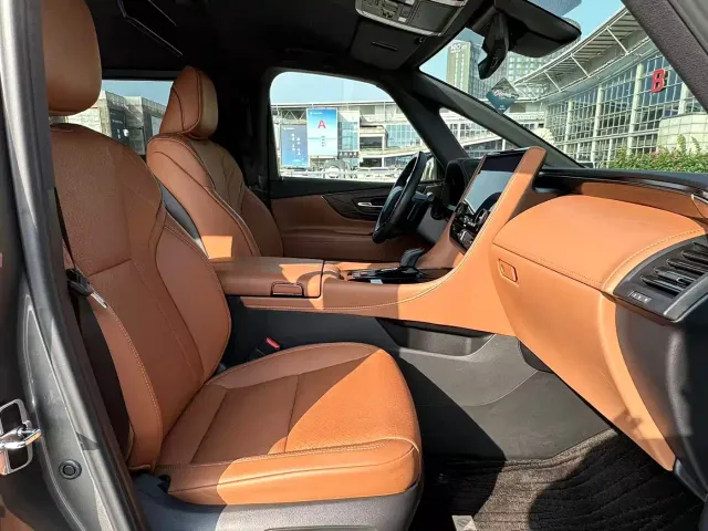 Toyota Alphard — Фото автомобиля 13